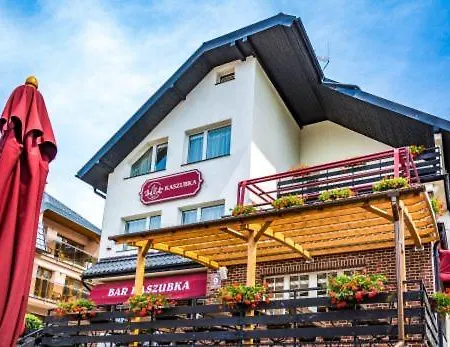 Goscinne I Bar Kaszubka Penzion Rowy (Pomerania)