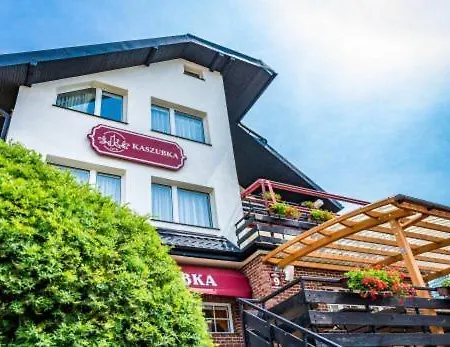 Goscinne I Bar Kaszubka Penzion Rowy (Pomerania)